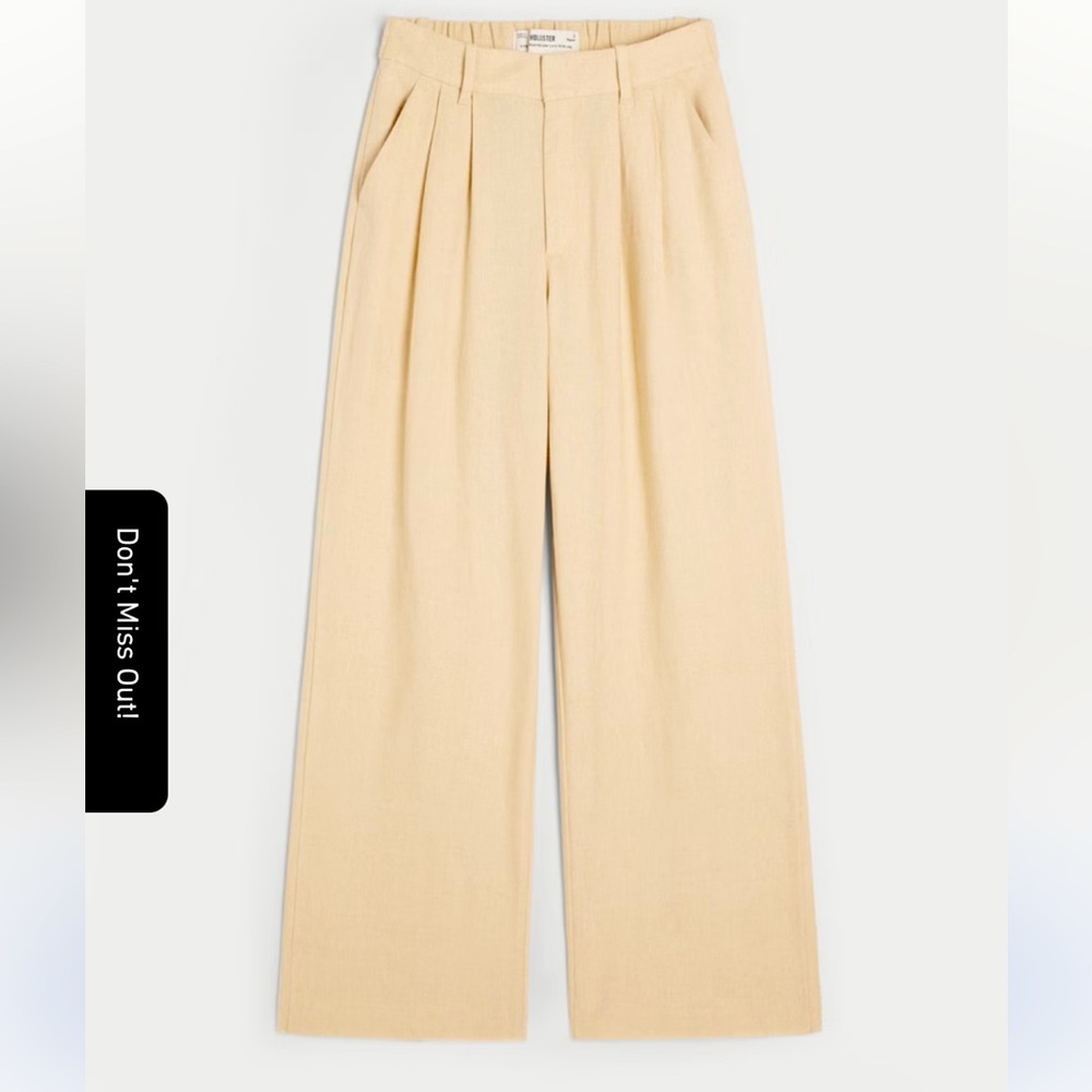 Hollister Wide-Leg Pants in Light Beige